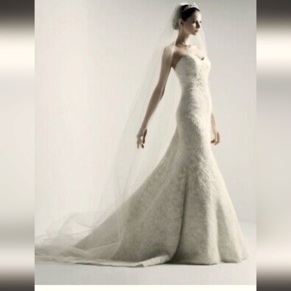 Oleg Cassini NWT Size 10 Ivory wedding dress